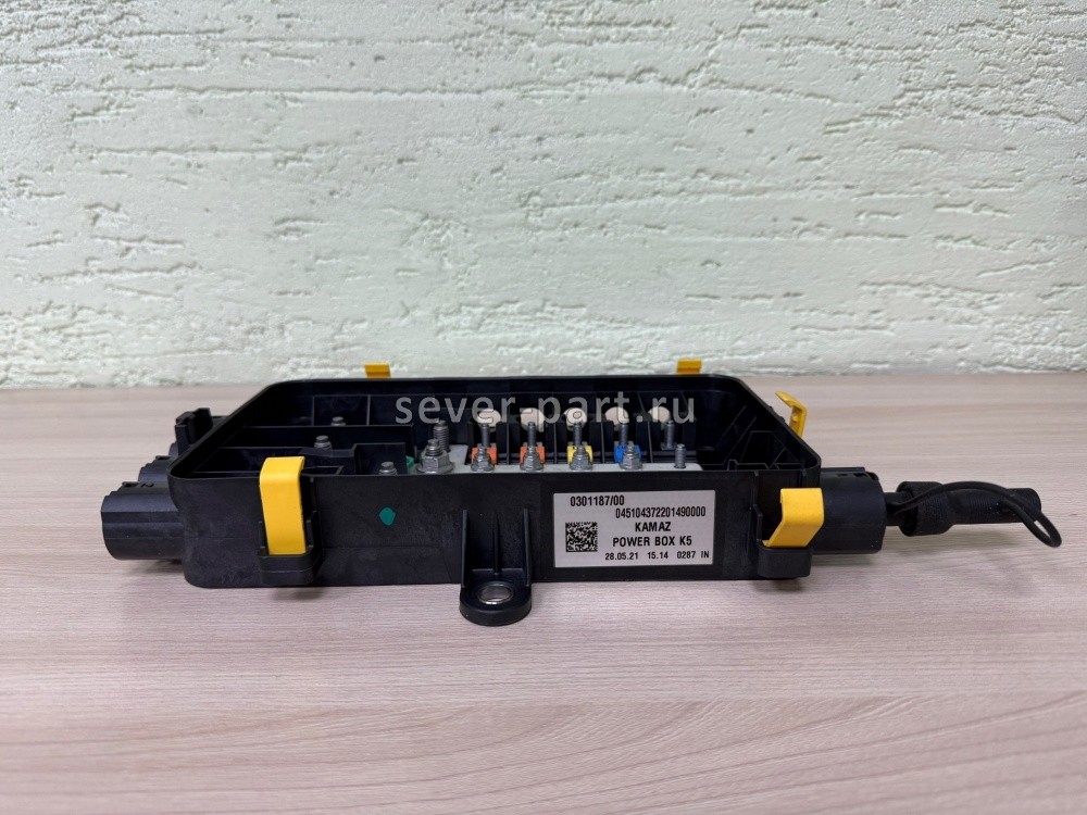 Корпус блока предохранителей (без клеммы) КамАЗ 54901 (0301187/00) / MTA 0301189/00