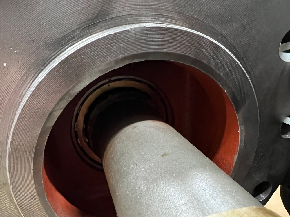 Колесно-ступичная группа переднего моста левая 6522,65225,65226,65228/ Мадара 340-023-7401