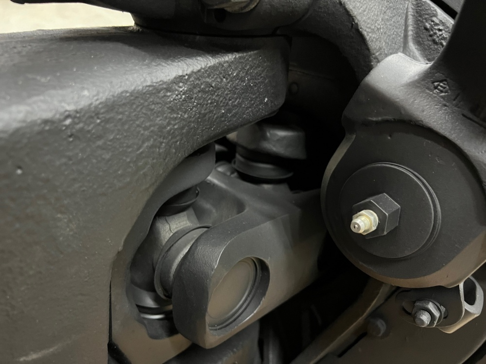 Колесно-ступичная группа переднего моста левая 6522,65225,65226,65228/ Мадара 340-023-7401